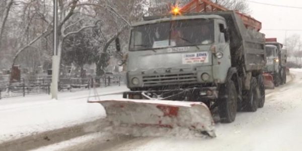 Как после снегопада наводят порядок в городах и районах Кубани