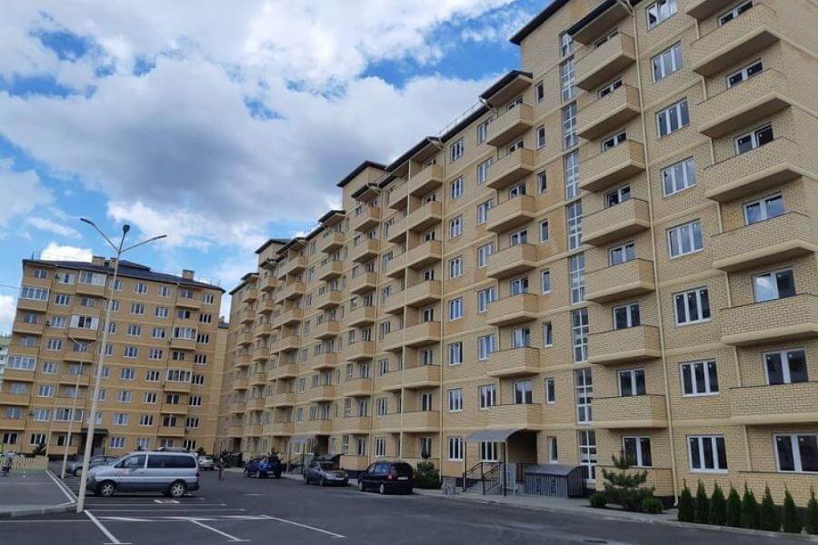 В Ленинградском районе по нацпроекту переселят 39 человек из аварийного жилья