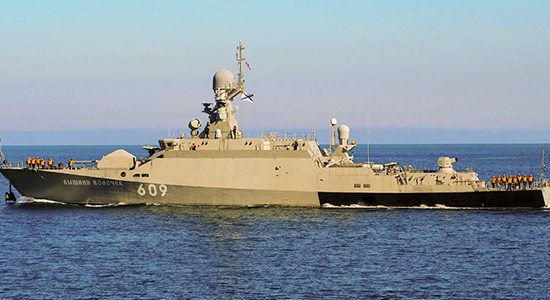 Корабль ЧФ «Вышний Волочек» отразил атаку авиации на учениях в Средиземном море
