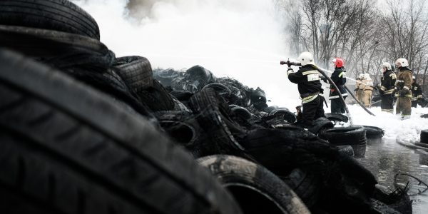 Пожар на складе автопокрышек в Динском районе. Фоторепортаж