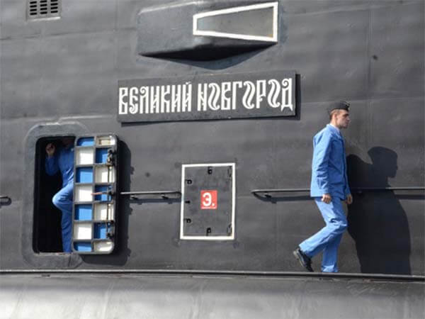 Подлодка «Великий Новгород» вышла из Новороссийска на учения в Черном море