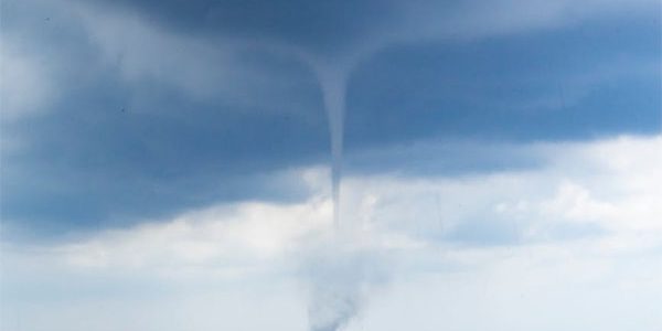 В Сочи 4 ноября объявили штормовое предупреждение из-за смерчей