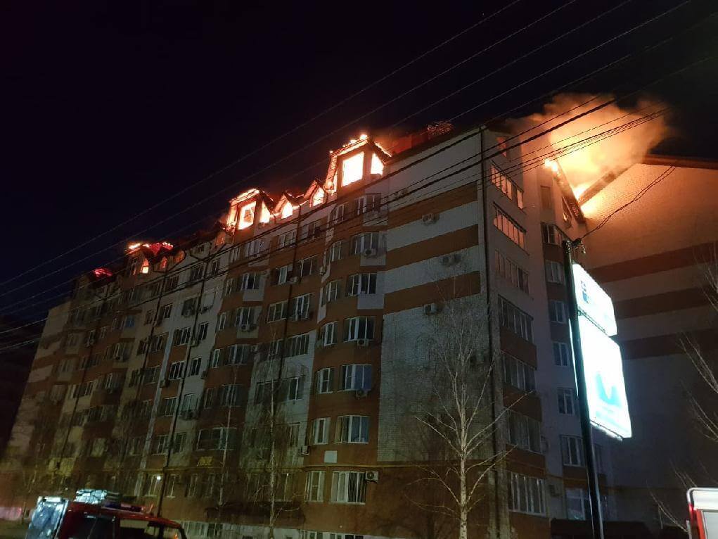 В Анапе возбудили уголовное дело о пожаре в многоэтажке на улице Лазурной