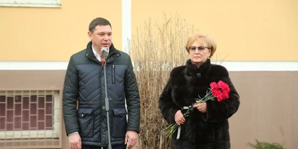 В Краснодаре установили мемориальную доску в честь Героя России Сергея Палагина