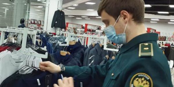 На Кубани в магазине обнаружили партию контрафактной одежды Adidas и Gucci