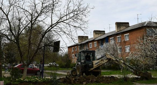 В Горячем Ключе по нацпроекту начали благоустраивать придомовые территории