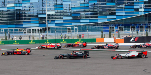 «Формулу-1» могут перенести из Сочи в Санкт-Петербург
