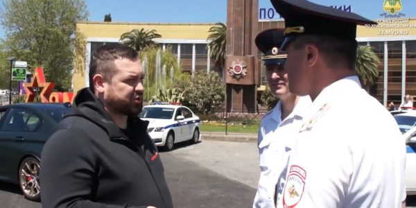 В Сочи полицейские отпустили блогера Давидыча после воспитательной беседы