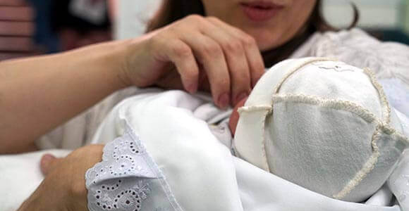 Правительство выделило более 30 млн рублей на выплаты матерям-героиням
