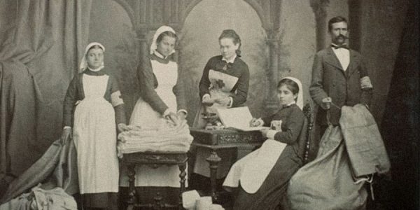 Из монастыря на войну – 50 лет дню медсестры