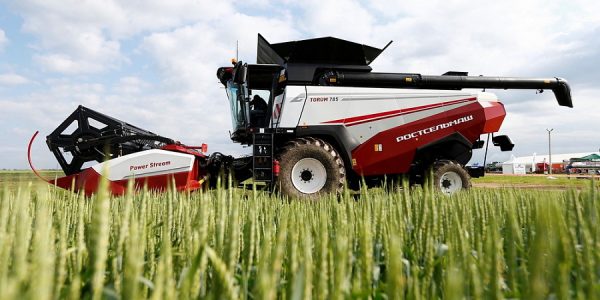 Аграрии Кубани в 2021 году приобрели сельхозтехнику более чем на 4 млрд рублей