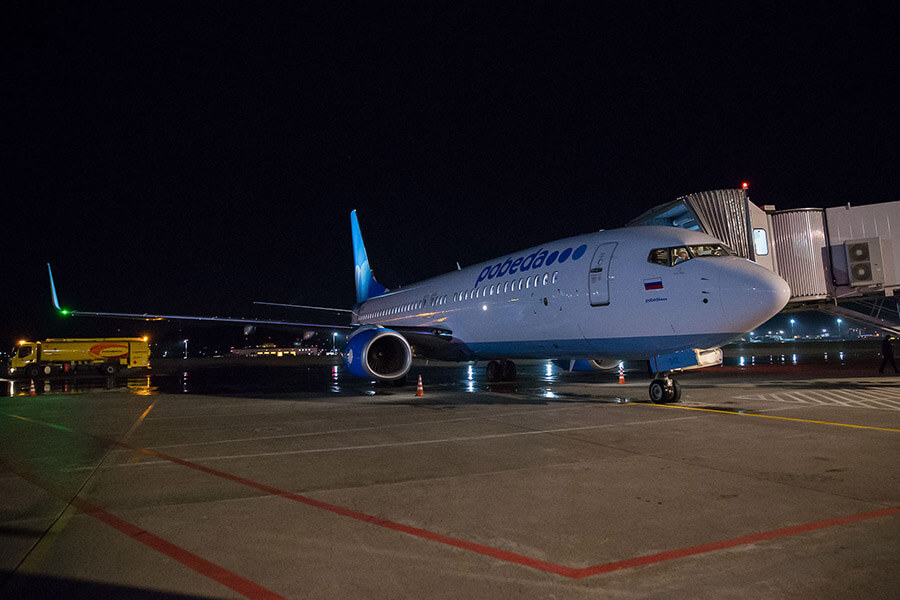 Самолет краснодар. Авиакомпания победа в Махачкале. Самолет победа Махачкала Москва. Самолет Краснодар Москва.