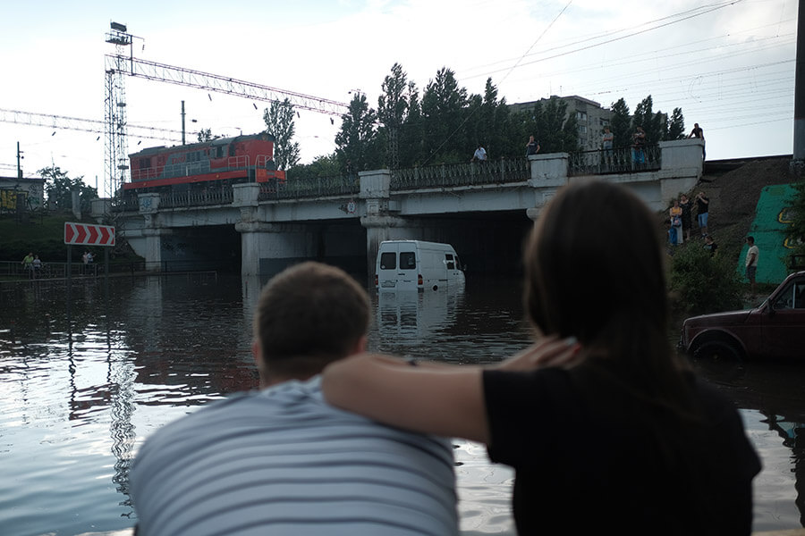 В Краснодаре планируют установить шесть насосов под мостом на улице Вишняковой