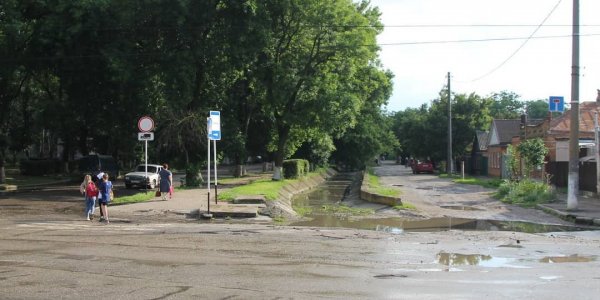 В районе Ейского лимана после дождей подтопило несколько улиц