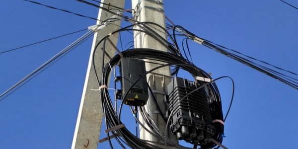 В Краснодаре с электроопор уберут все незаконные оптоволоконные линии