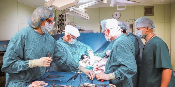 Краснодарские врачи удалили гигантскую грыжу пациентке из республики Беларусь