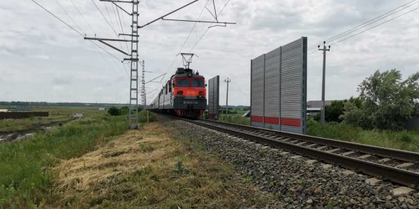 В Динском районе пассажирский поезд насмерть сбил пожилую женщину