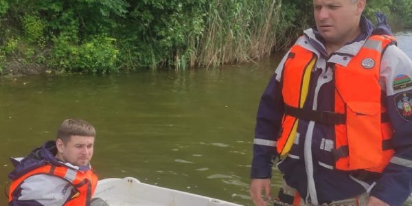 В Тимашевском районе спасатели почти три дня искали утонувшего в реке мужчину