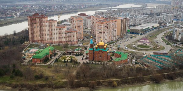В Краснодаре геологи выяснят причину просадки набережной в Рождественском парке