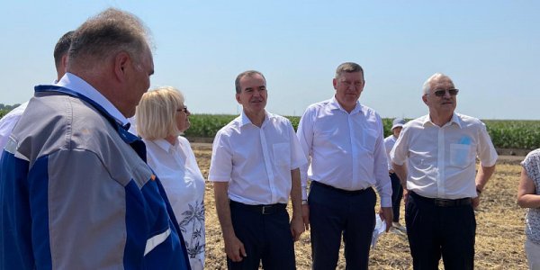 В Усть-Лабинском районе аграрии убрали более 40% посевов озимой пшеницы