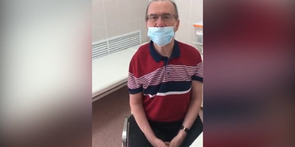 Худрук Кубанского казачьего хора Захарченко сделал прививку от коронавируса