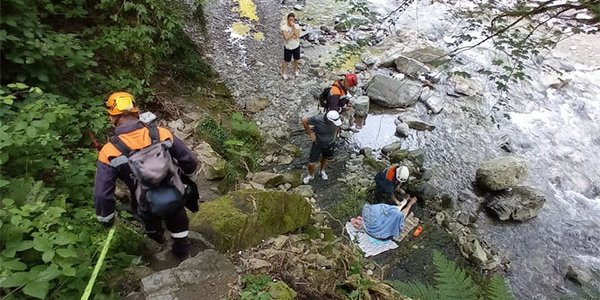 В Сочи туристка поскользнулась на горной тропе и упала со склона