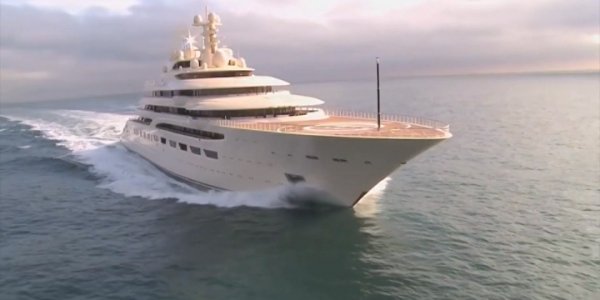 В Сочи прибыла яхта миллиардера Алишера Усманова стоимостью 600 млн долларов