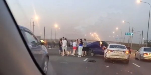 На Кубани неизвестный водитель устроил двойное ДТП и скрылся с места аварии