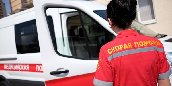 В Краснодаре 3-месячная девочка выпала из коляски в салоне маршрутки