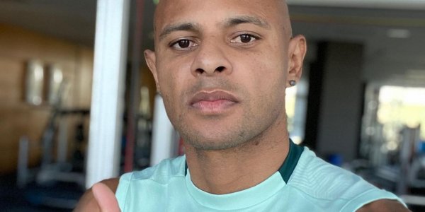 Экс-нападающий ФК «Краснодар» Ари продолжит карьеру в Бразилии