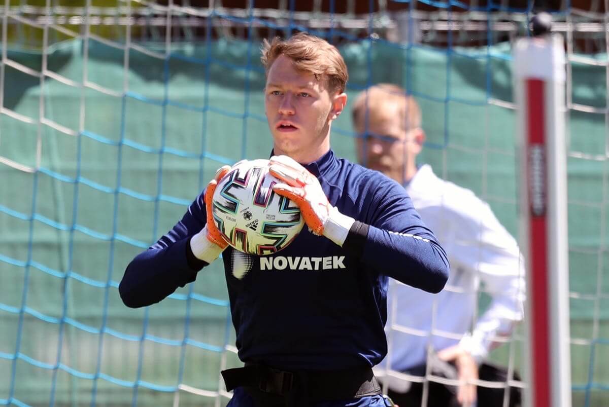 Сафонов вновь выйдет в стартовом составе сборной России по футболу
