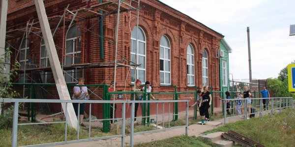 На Кубани волонтеры отреставрировали построенный в 1863 году Дом атамана