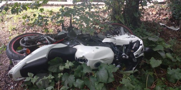 В Сочи девушка на мотоцикле погибла после жесткого ДТП на трассе
