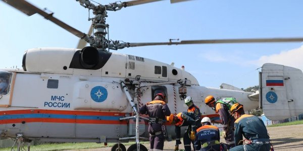 В Сочи спасатели вертолетом эвакуировали из гор травмировавшего руку туриста