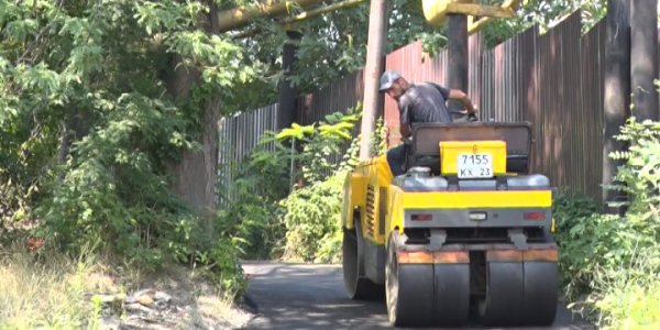 В Туапсе заасфальтировали дорогу на улице Парковой