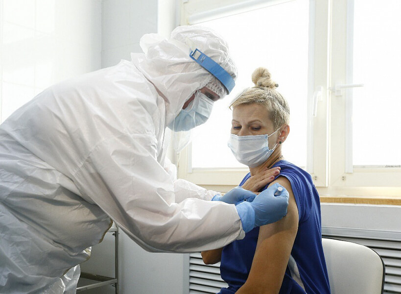 В Кремле считают недостаточным уровень вакцинации от коронавируса в России