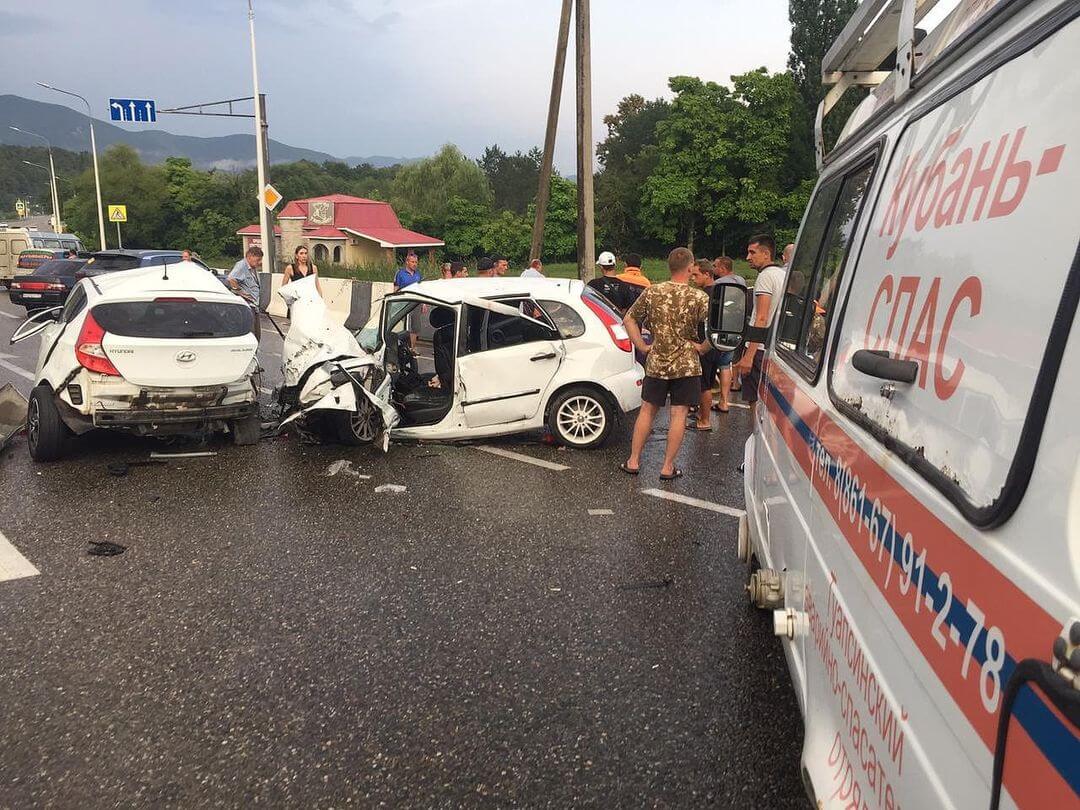 В Туапсинском районе спасатели помогли шести пострадавшим в ДТП - 10 августа,  2021 Все новости, Происшествия «Кубань 24»