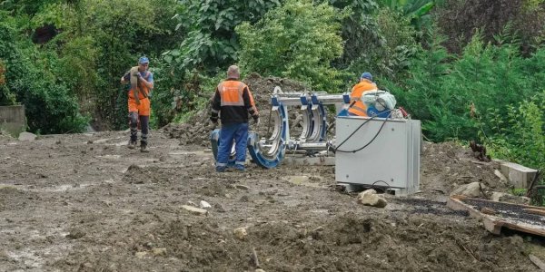 В Сочи до конца лета отремонтируют поврежденный канализационный коллектор