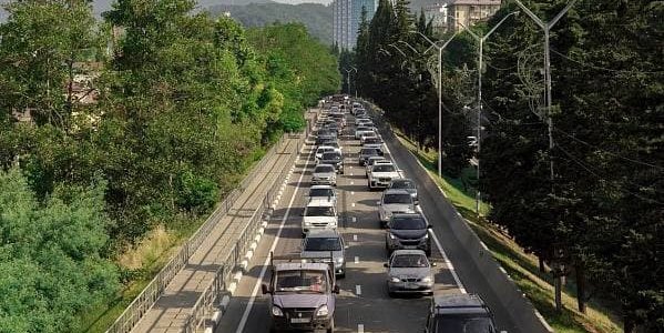 Водителям в России запретят превышать среднюю скорость на дороге между камерами