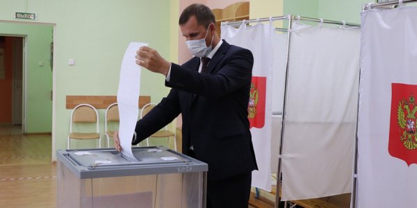 Вице-губернатор Кубани Андрей Коробка принял участие в голосовании