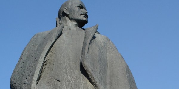 На Кубани с компании взыскали более 280 тыс. рублей за снос памятника Ленину
