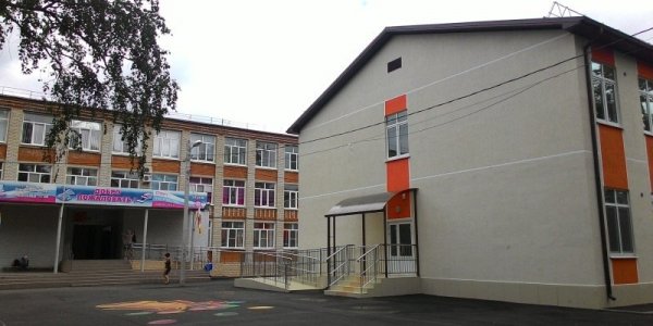 В Краснодаре эвакуировали учеников школы № 50 из-за сообщения о минировании