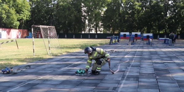 В Краснодаре прошли учебные сборы молодых спасателей