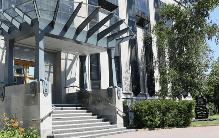 Посольство РФ в Канаде сожалеет, что Оберлендеру удалось избежать наказания
