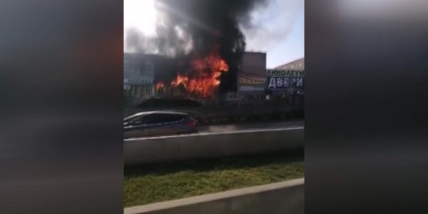 В Краснодаре прокуратура организовала проверку после пожара в ТЦ на Уральской