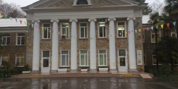 В Сочи прокуратура организовала проверку из-за короткого замыкания в школе