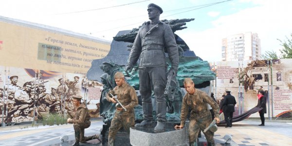 В Новороссийске открыли памятник Цезарю Куникову