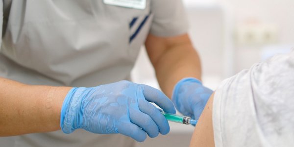В России средний темп вакцинации населения от коронавируса за неделю вырос почти на 30%