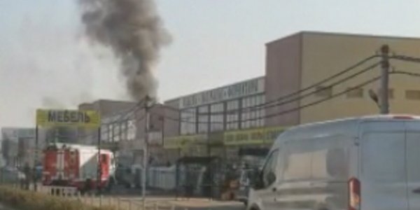 В Краснодаре из загоревшегося магазина эвакуировали 11 человек