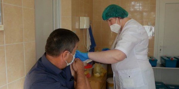 В Сочи второй этап вакцинации от коронавируса прошли 180 тыс. жителей